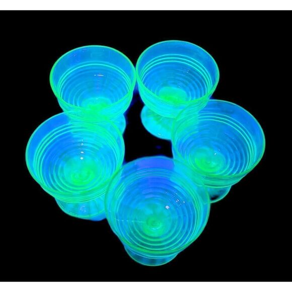 Vintage Green Vaseline Uranium Glass Sherbet Dessert Fruit Custard Cups Set of 5 - Picture 2 of 8